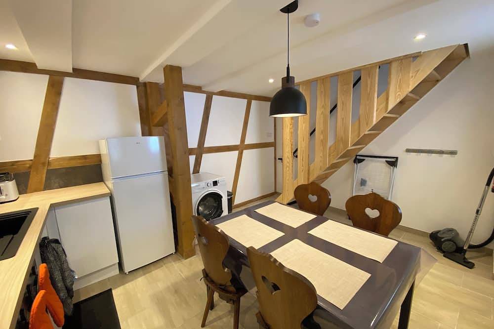 Apartamento entero, Lovely, cosy, newly renovated outbuilding in Geispolsheim, Región de Estrasburgo