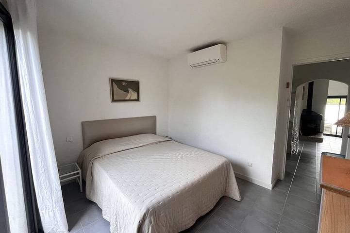 Location de vacances pour 8 personnes, avec balcon dans Plage de Saint Cyprien (Lecci) - 3