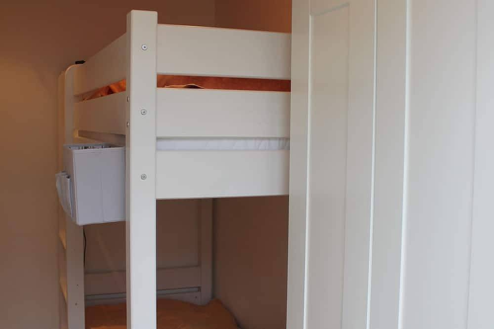 Gemütlicher Bungalow am See mit Garten und Terrasse ideal für Mensch und Tier. in Klocksdorf, Carlow