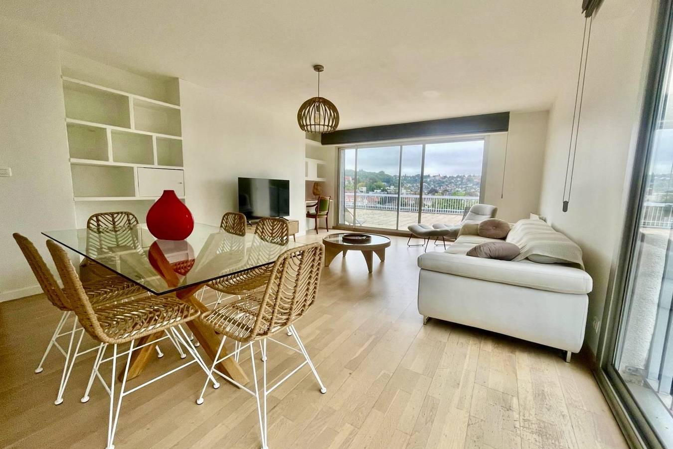 Appartement entier, Le Papillon,  F3 moderne avec terrasse et parking in Mont-Saint-Aignan, Région de Rouen