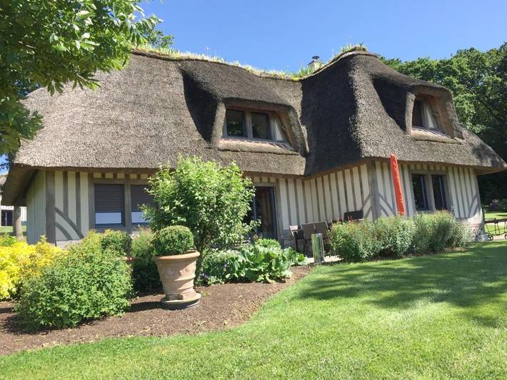 Maison de vacances pour 8 personnes, avec Balcon et Terrasse ainsi que Jardin et Piscine à Saint-Samson-de-la-Roque