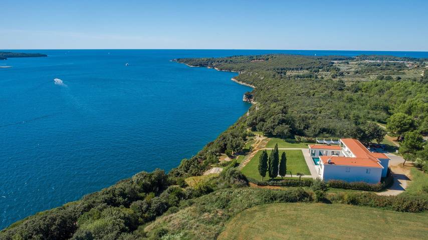 Villa für 10 Personen, mit Balkon und Terrasse sowie Garten in Vrsar