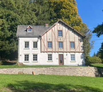 Location de vacances pour 9 personnes, avec bassin pour enfant ainsi que jardin et vue, animaux acceptés dans Tailles