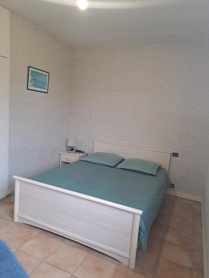 Gîte pour 4 personnes, avec piscine ainsi que terrasse et jardin à Léognan - 4