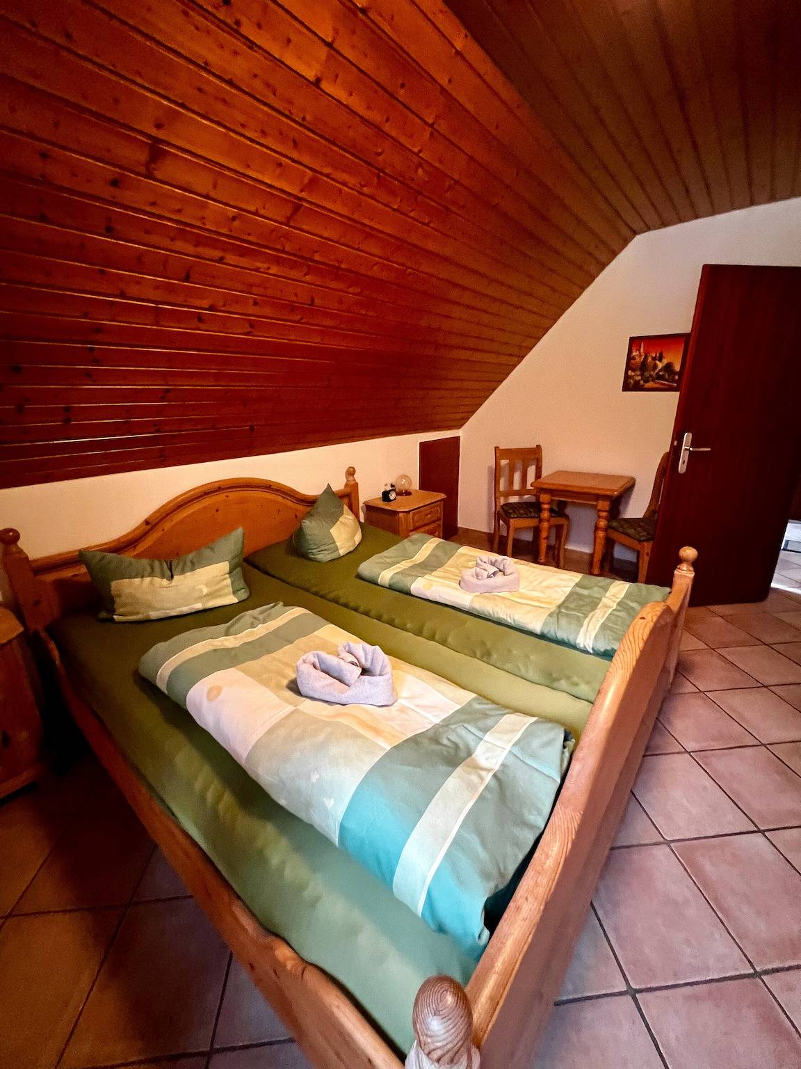 Ganze Wohnung, Ferienwohnung 'Sonneneck' mit Bergblick, Gemeinschaftspool und Wlan in Wolfach, Mittlerer Schwarzwald