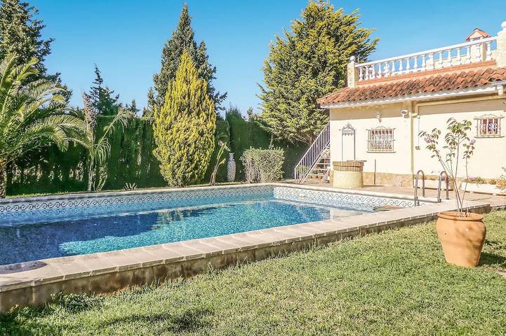 Casa de vacaciones para 10 personas, con jardín, Se admiten mascotas - 1