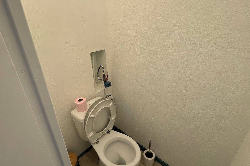 Entire apartment, Newly renovated apartment, small D'offert in Bourges, Bourges region