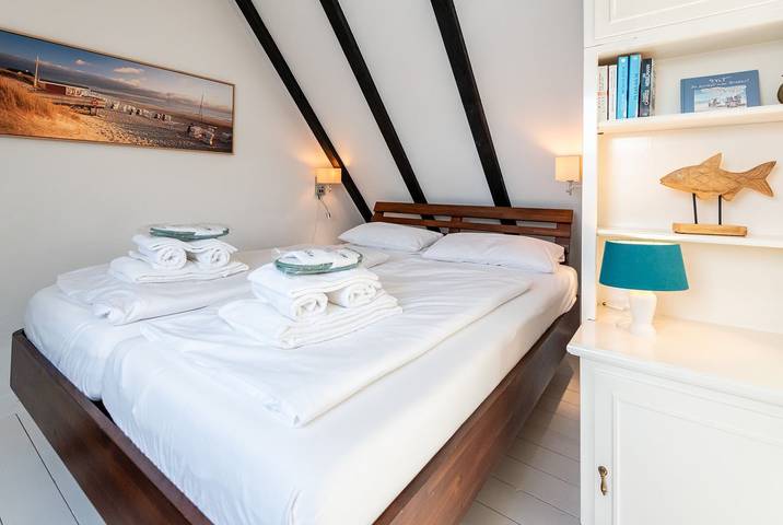 Ganze Wohnung, Gemütliche 2-Zimmer Og-Ferienwohnung auf ca. 45 m² Wohnfläche, für 2 Personen in Wenningstedt, Sylt
