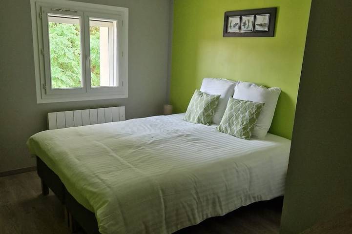 Location de vacances pour 6 personnes, avec jacuzzi, animaux acceptés à Gurgy - 4