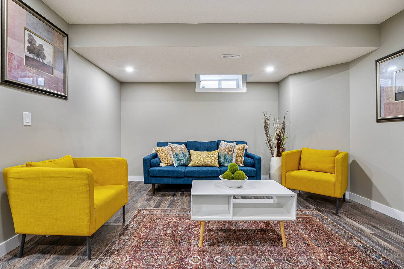 Ganze Wohnung, Neu renovierte Suite im Untergeschoss mit 2 Schlafzimmern in Calgary, Kanadische Rocky Mountains