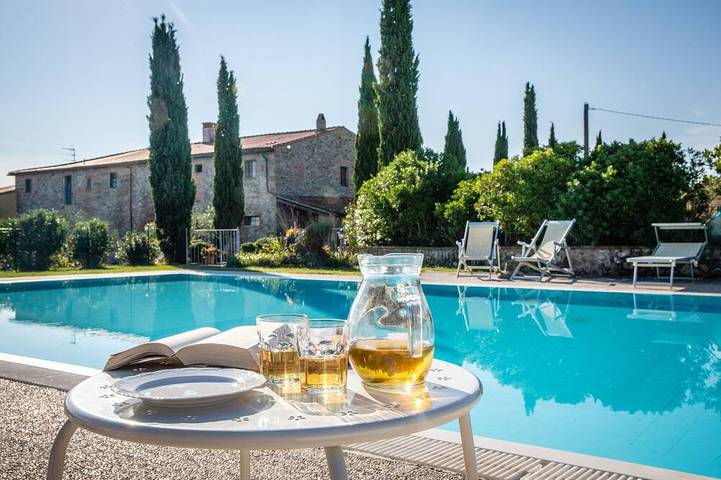 Ferienwohnung für 4 Personen, mit Garten und Pool, mit Haustier