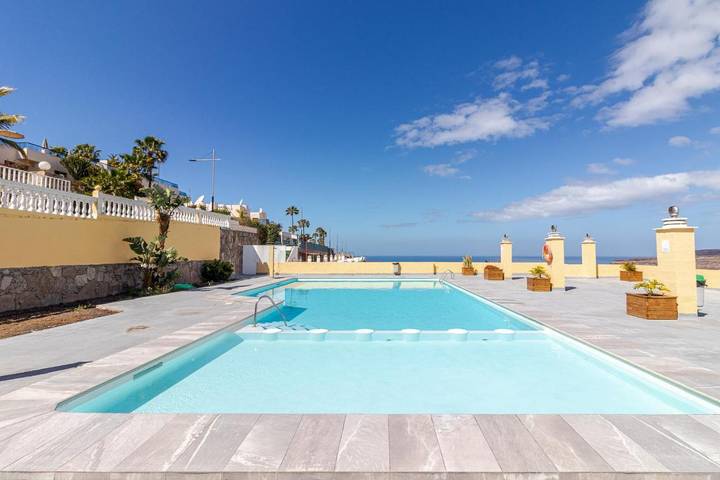 Appartamento per 4 persone, con terrazza e piscina in Playa de Amadores