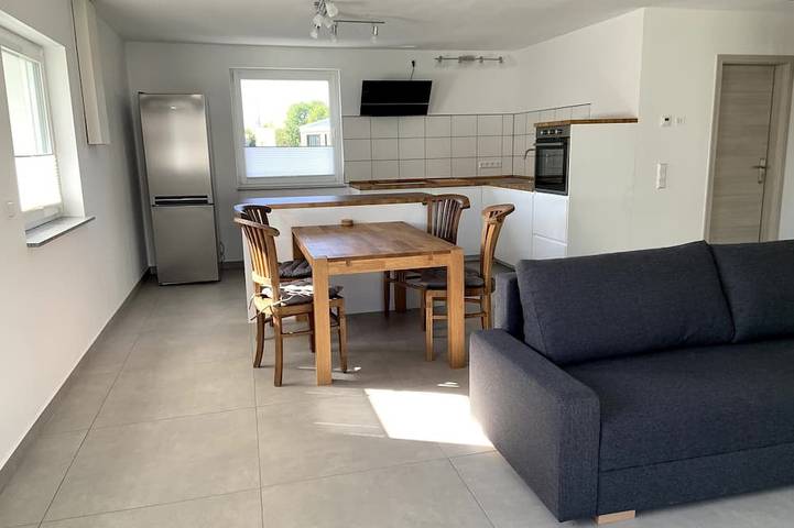 Ferienwohnung für 4 Personen, mit Balkon in Hennigsdorf
