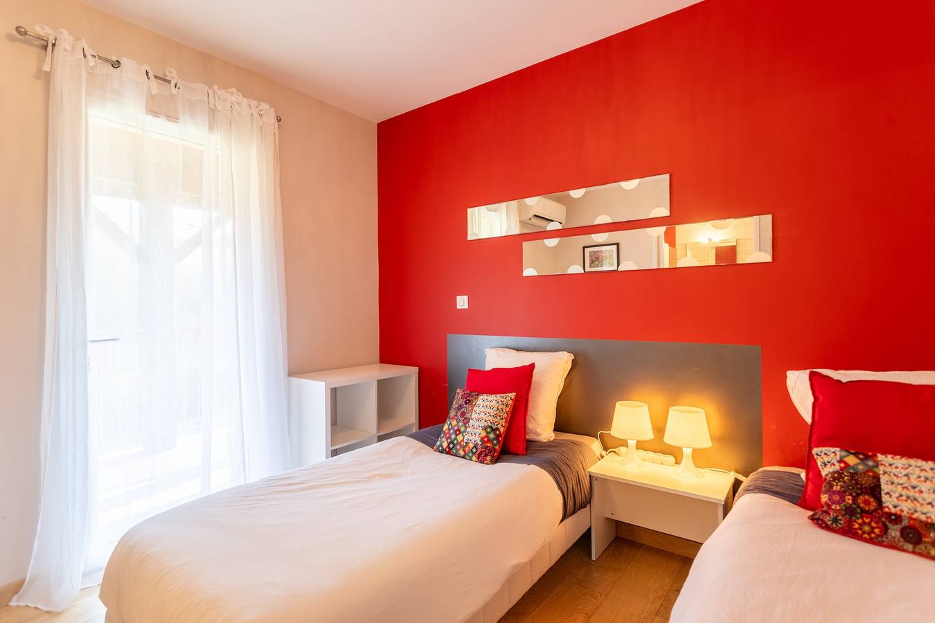 Chambre d’hôtes « Chambre - Joubarbe » avec vue montagne, Wi-Fi et climatisation in Aroue-Ithorots-Olhaïby, Région de Bayonne
