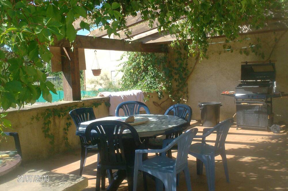 Character House with private pool in Alès, Cévennes