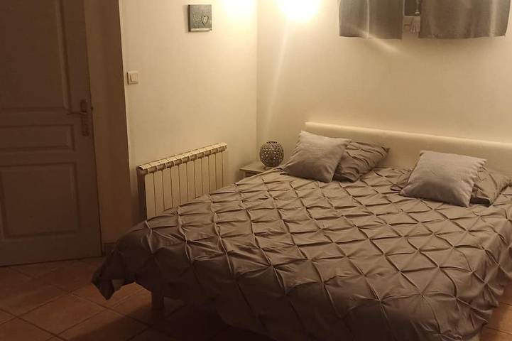 Location de vacances pour 4 personnes, avec terrasse et jardin à Toussieu - 3