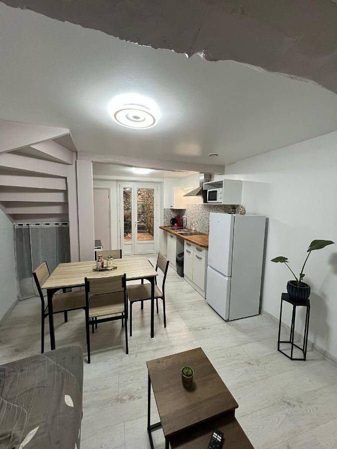 Two-Bedroom House in Nérac, Région de Nérac