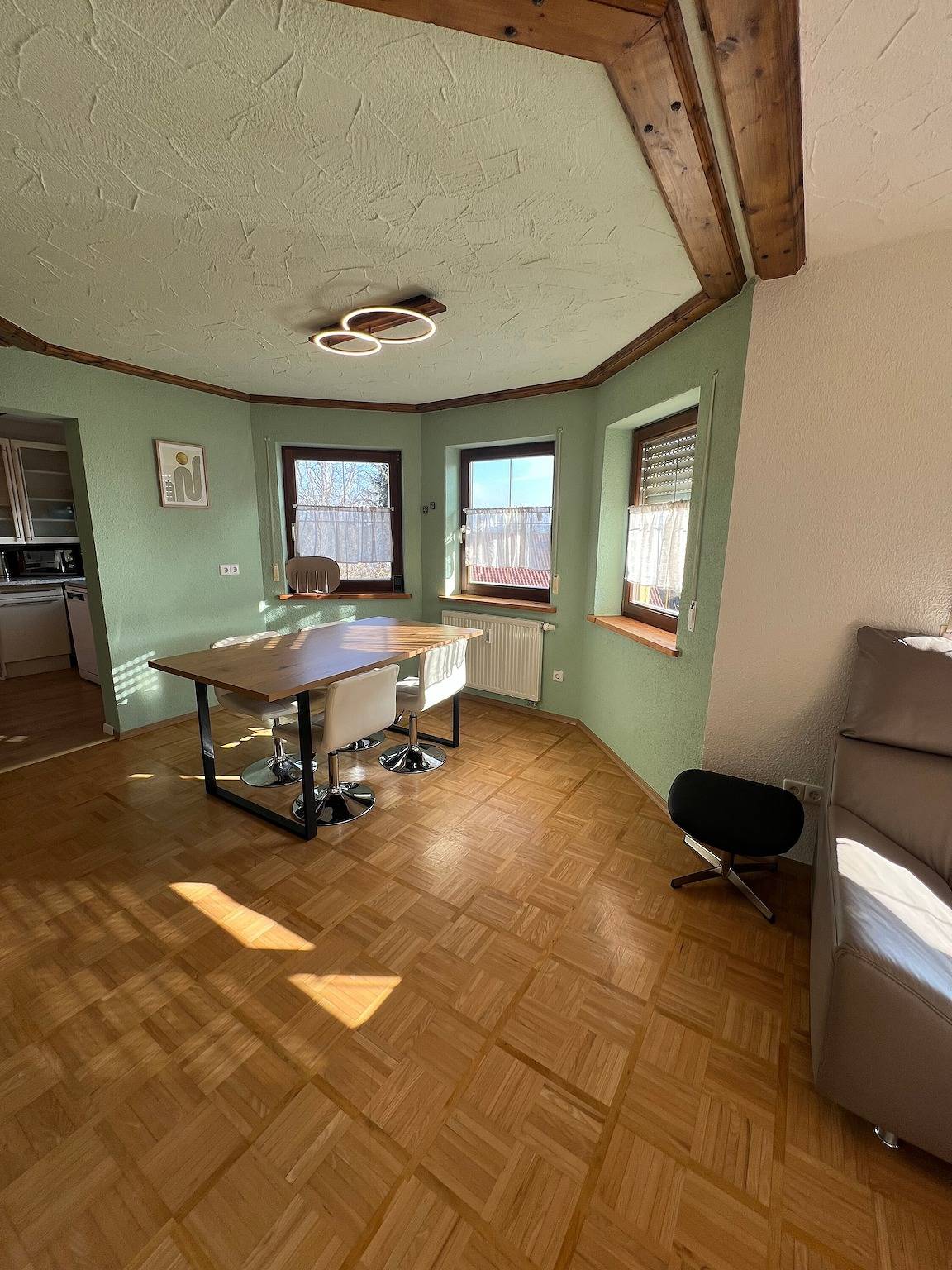 Ganze Wohnung, Apartment 'Sonnenschein' mit Bergblick, privater Terrasse und Wlan in Kißlegg, Region Bodensee-Oberschwaben