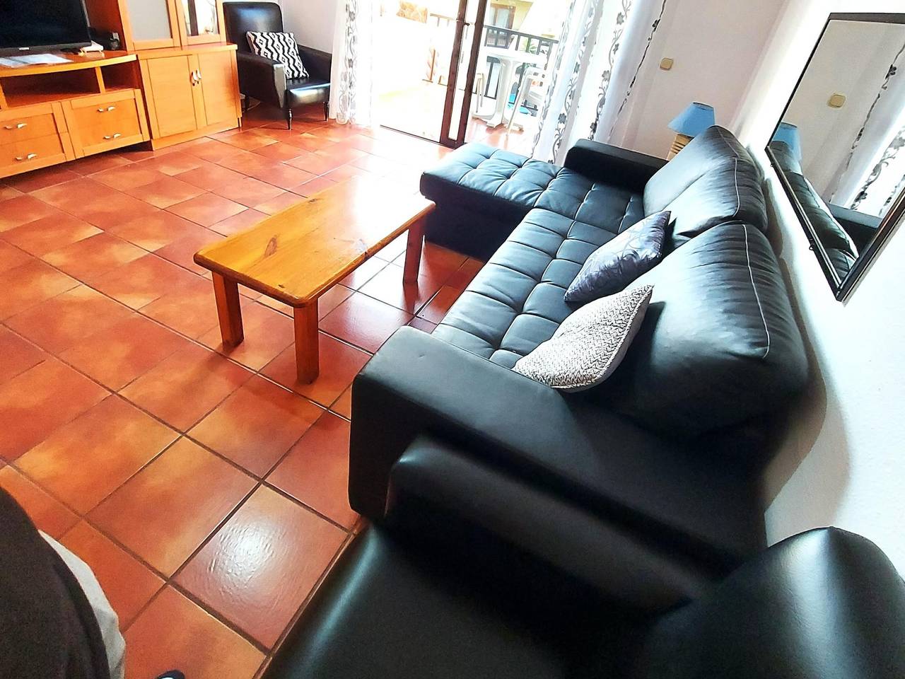 Entire holiday apartment, Mareverde Wifi Free & Pool View in San Eugenio Alto, Adeje