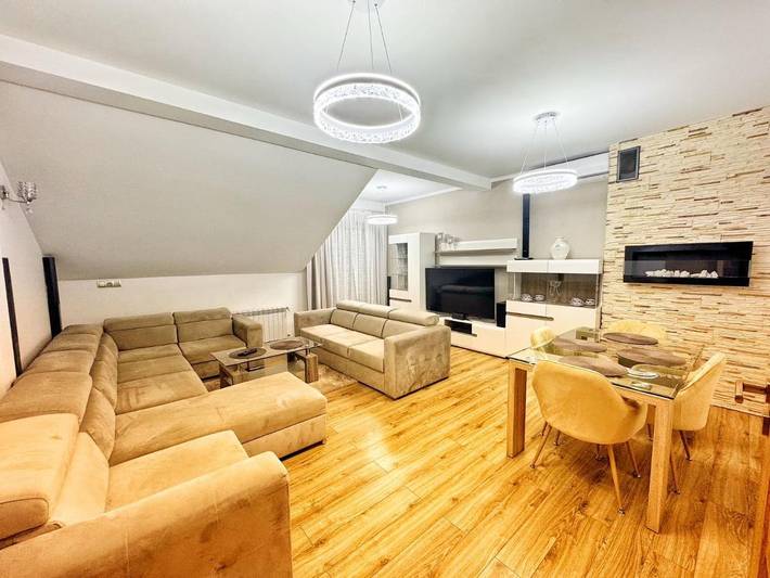 Apartament wakacyjny dla 7 osób, z Balkon i Jacuzzi oraz Sauna i Widok w Skawina