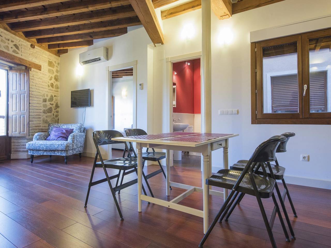 Apartamento vacacional entero, San Cipriano. Apartamento con garaje incluido in Toledo, Provincia de Toledo