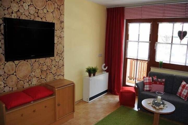 Ferienwohnung für 4 Personen, mit Pool und Sauna sowie Balkon in Rußbach am Paß Gschütt - 4