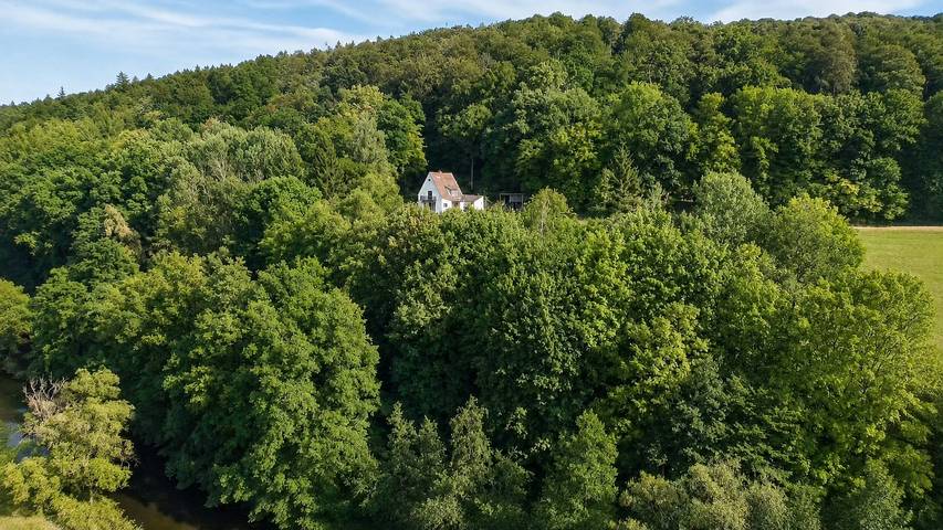Denkmalgeschütztes Haus am Waldrand bei Fulda in Fulda, Rhön-Hessen