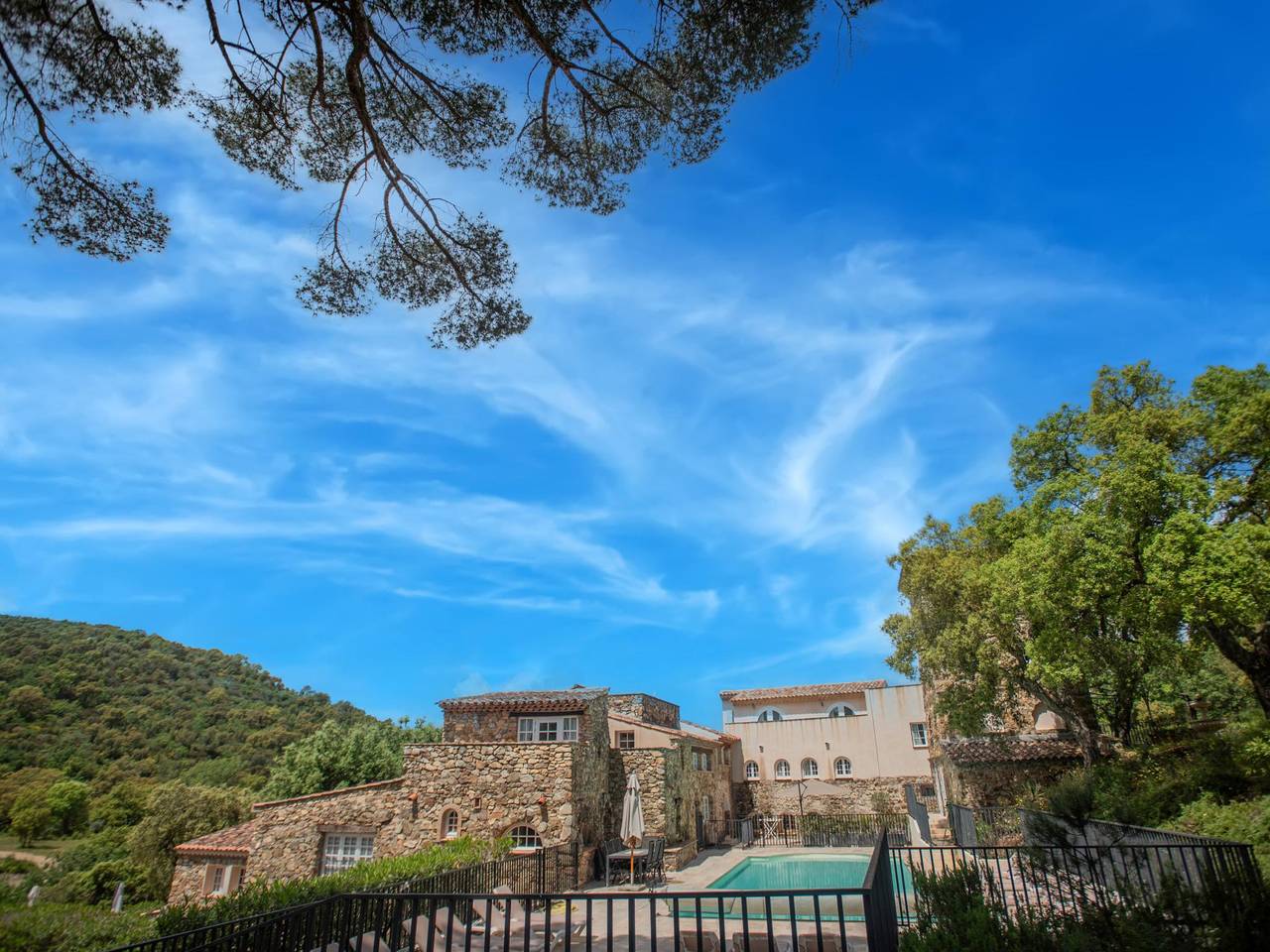 Cosy gîte on small domain with swimming pool in Plan-de-la-Tour, Region de Draguignan