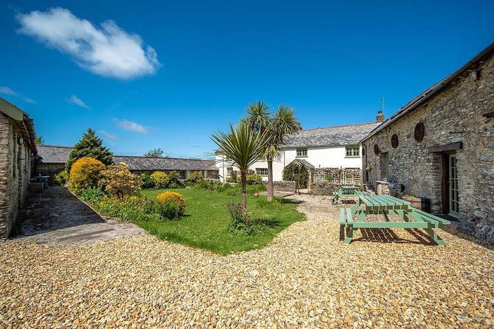 Holiday rental for 10 people, with garden in Ilfracombe