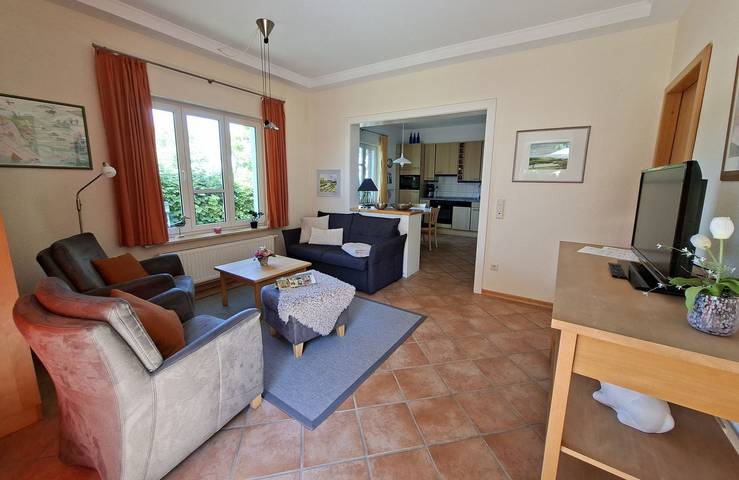 Ferienwohnung für 5 Personen, mit Terrasse und Garten sowie Sauna und Ausblick in Warwerort
