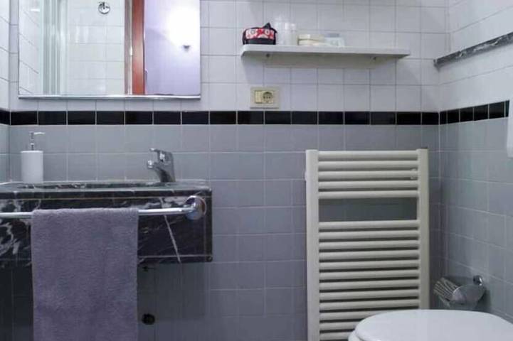 Apartamento entero, Apartamento de vacaciones con balcón y aire acondicionado in Fogliano Marina, Riccione
