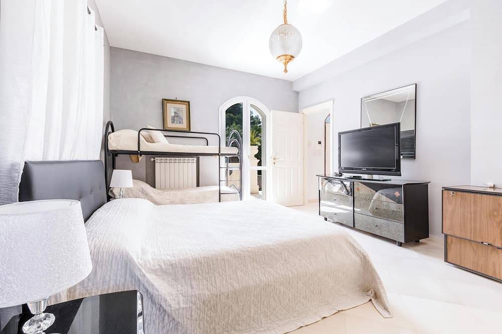 La Villa Alba by Barbarhouse in Lido Gandoli, Leporano