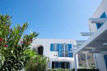 Résidence pour 4 personnes, avec piscine et balcon/terrasse dans Macari