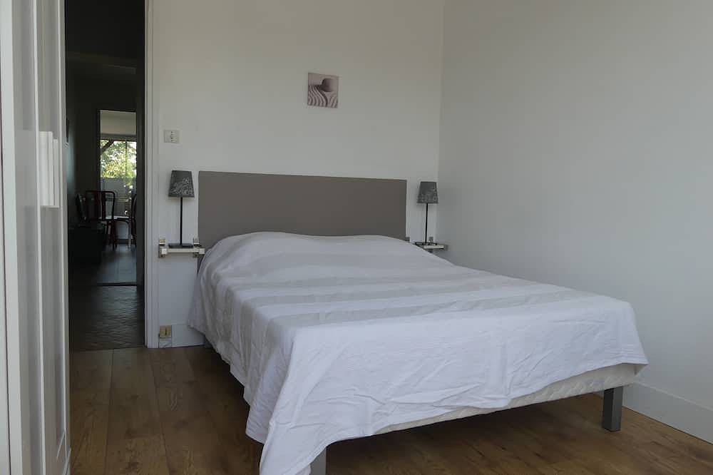 Entire apartment, T2 large and bright Toulouse Nord (L'Union) free parking, balcony in L'Union, Haute-Garonne