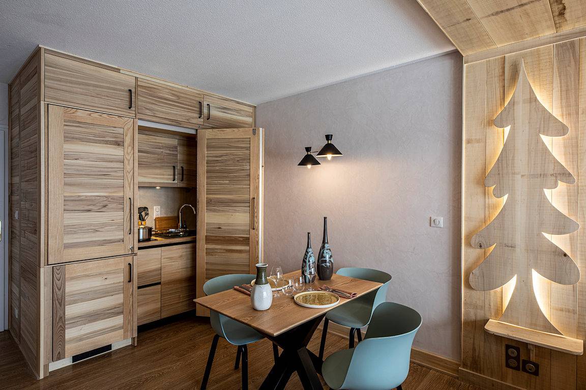 Studio entier, Studio à fleur d'eau Chez Marie : au cœur du Volcan in Pailherols, Région d'Aurillac