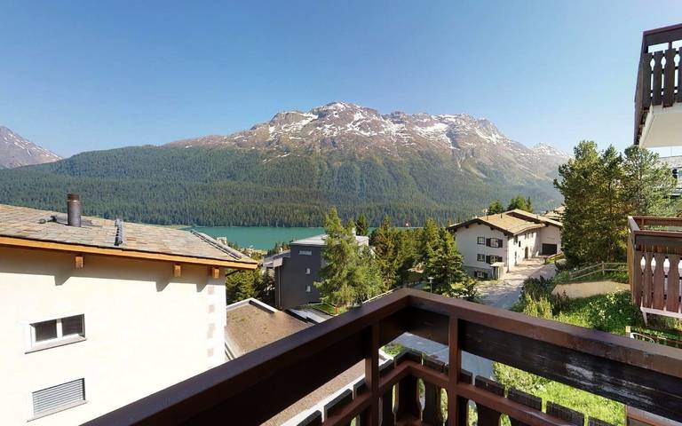 Gîte pour 4 personnes, avec balcon ainsi que vue et vue sur le lac à St. Moritz - 4