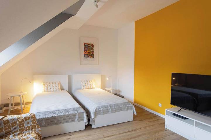 Appartement entier, Big flat with fresh renovation,free parking,Sonyps in Meiderich/Beeck, Duisbourg
