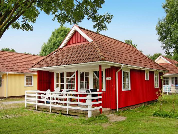 Ferienpark für 6 Personen, mit Terrasse und Pool sowie Sauna in Markgrafenheide