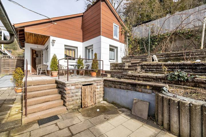 Gehele studio, Studio Appartement 'Ferienwohnung Behrens-Reinke' met privé terras, gedeelde tuin en Wi-Fi in Albstadt, Neckar-Alb