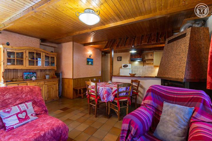 Gîte pour 4 personnes, avec jardin et terrasse à Villaroger - 2