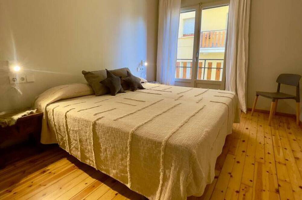 Apartamento entero, Cal Querol Llívia amb pàrquing i dog friendly in Llivia, Parque Natural Regional de los Pirineos Catalanes