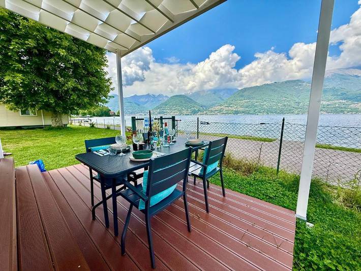 Aparthotel voor 7 personen, with uitzicht op het meer and uitzicht as well as balkon aan het Comomeer