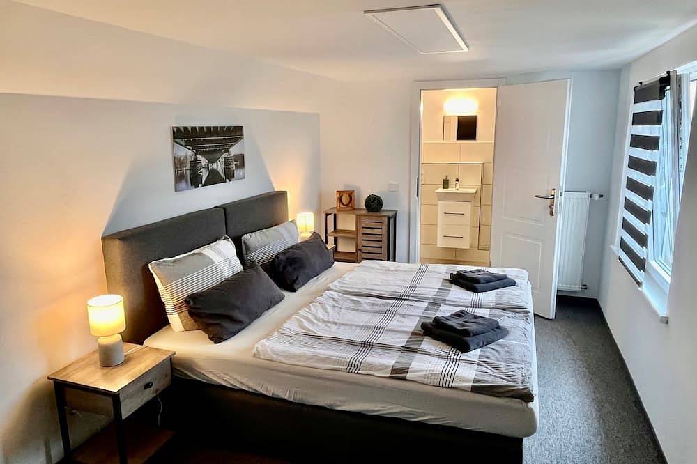 Ganze Wohnung, Doppelzimmer für 2 Gäste mit 25m² in Teltow (153084) in Teltow, Mittelmark