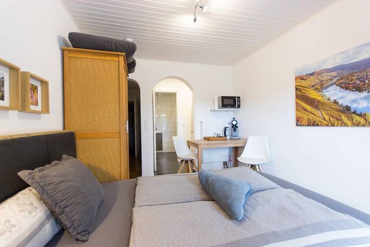 Ferienwohnung für 2 Personen, mit Balkon und Terrasse in Zeltingen-Rachtig