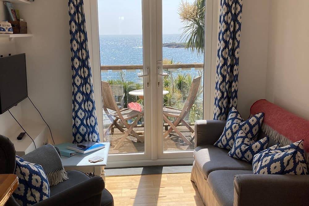 Entire apartment, Romantic Luxury Apartment With Stunning Sea View In Mousehole, Wifi, Nespresso! in Mousehole, Cornwall