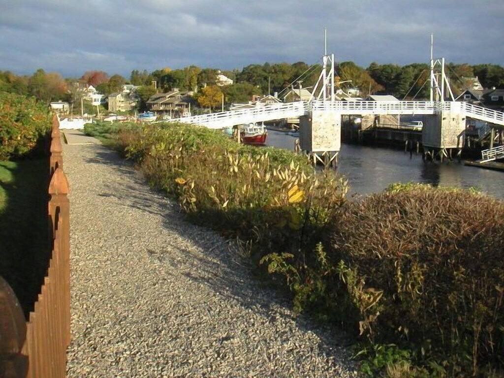 Ganze Wohnung, Perkins Cove Gem - Q934 Ocean view home with one bedroom loft in the heart of Perkins Cove in Ogunquit, York County