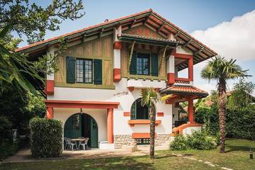 Maison de vacances pour 10 personnes, avec balcon et jardin à Magescq