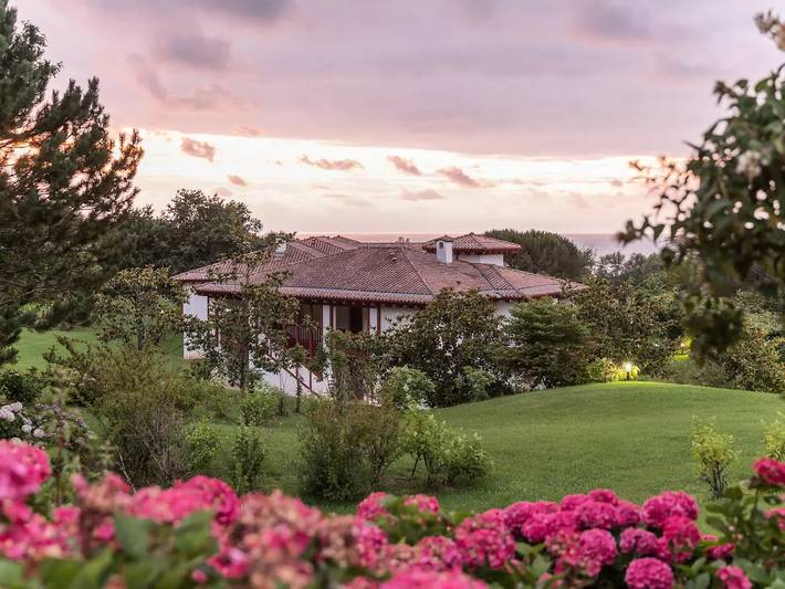 Appartement de vacances pour 7 personnes, avec piscine et vue ainsi que bassin pour enfant et terrasse, animaux acceptés en Pyrénées-Atlantiques - 3