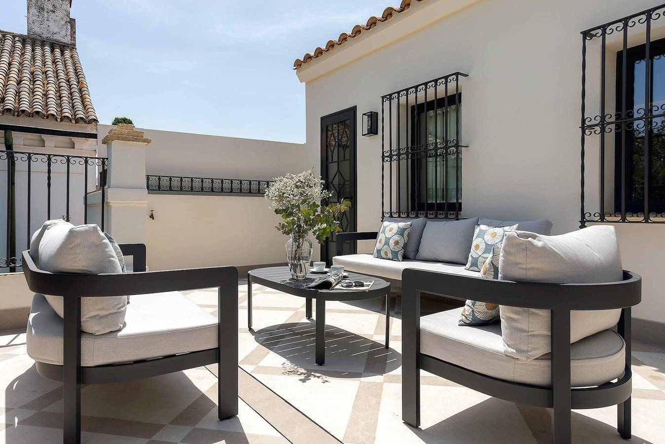 Unique House with Private Terrace. Casa Pilatos in Casco Antiguo, Sevilha