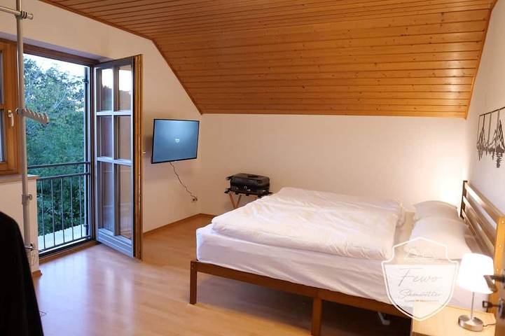 Ganze Wohnung, Fewo Schönwetter - Oben in Weßling, Landkreis Starnberg